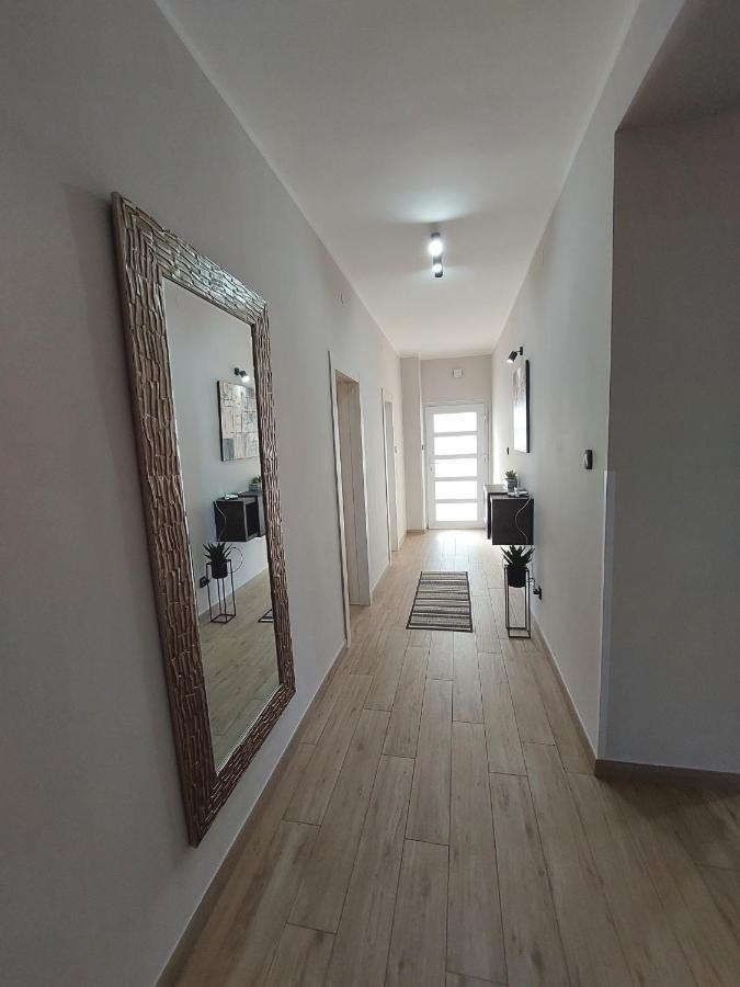 Family Apartment Cathy Galižana 外观 照片