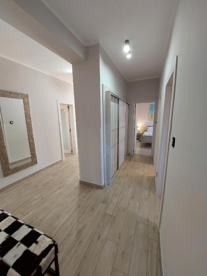 Family Apartment Cathy Galižana 外观 照片