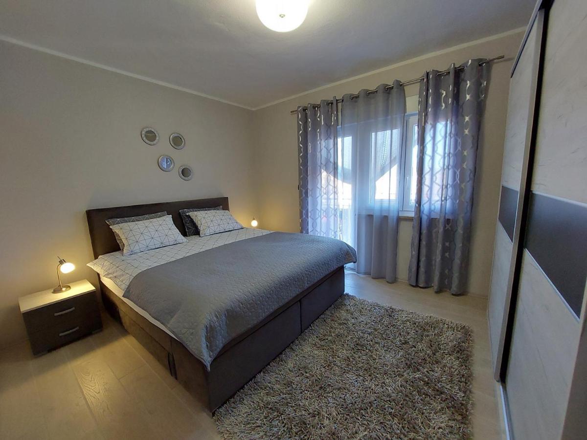 Family Apartment Cathy Galižana 外观 照片
